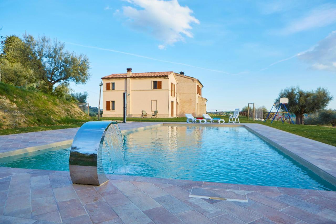 Agriturismo Nido Delle Rondini マチェラータ エクステリア 写真