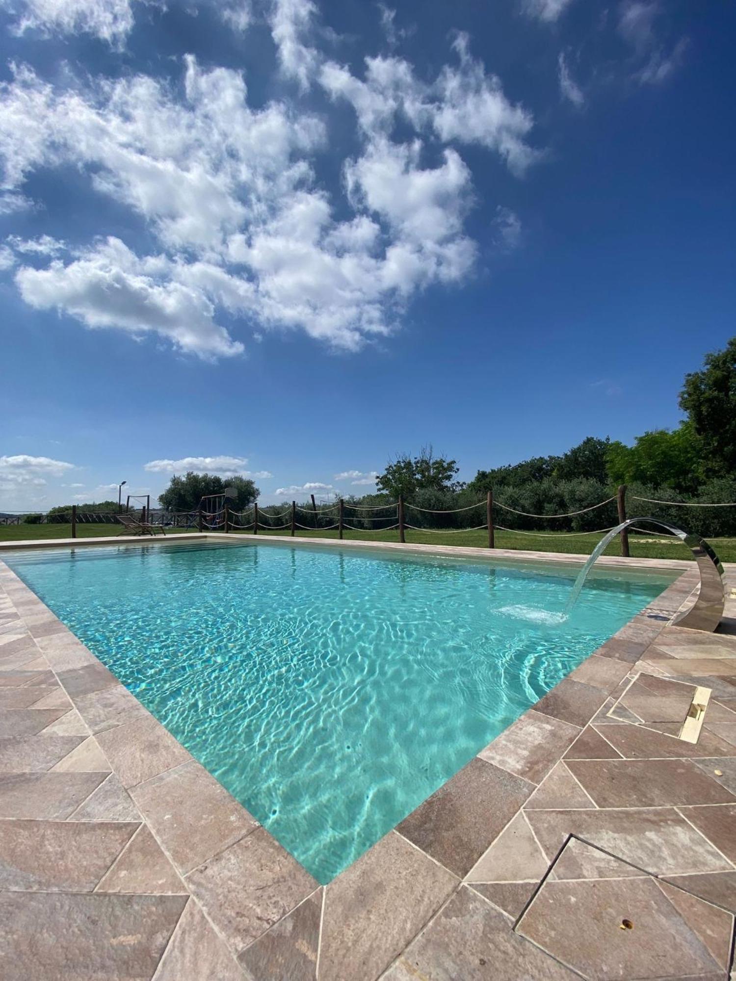 Agriturismo Nido Delle Rondini マチェラータ エクステリア 写真