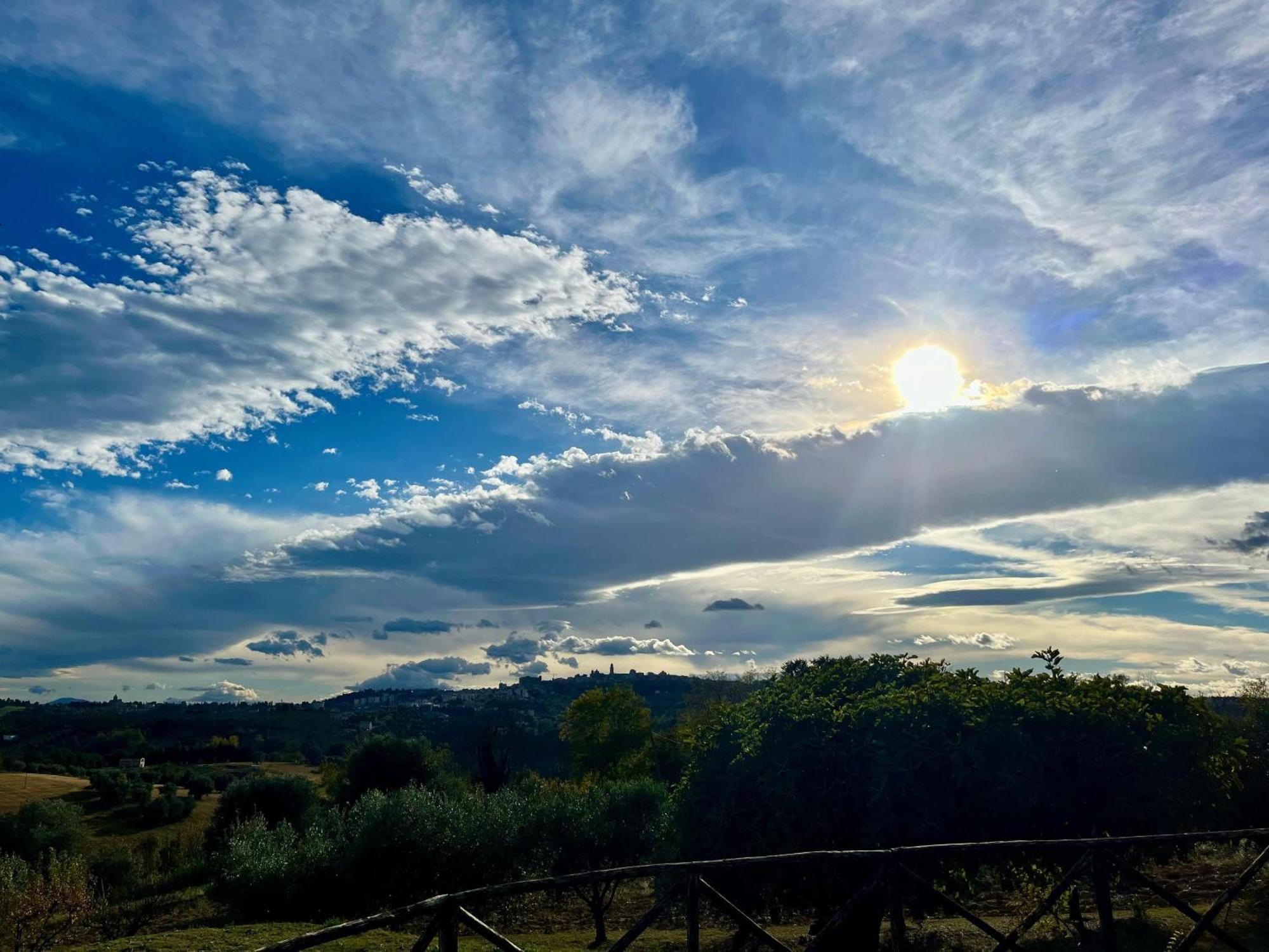 Agriturismo Nido Delle Rondini マチェラータ エクステリア 写真